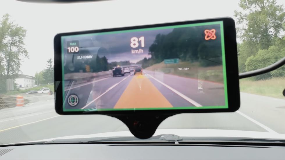Θέλεις Autopilot όπως τα Tesla; Με 800 ευρώ μπορείς να το έχεις και στο αυτοκίνητό σου