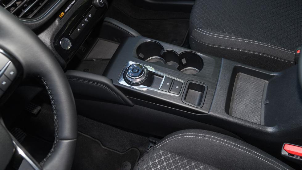 Δοκιμή: Ανανεωμένο Ford Kuga Hybrid με 180 PS | «Καίει» 5 λίτρα στην πόλη