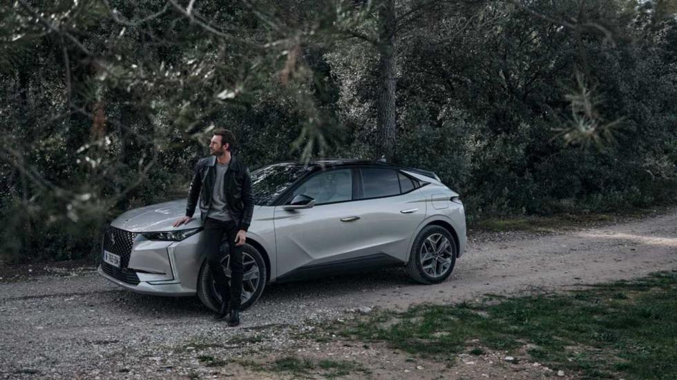 Πρεμιέρα για τα νέα DS 4 και DS 7 Esprit De Voyage Collection