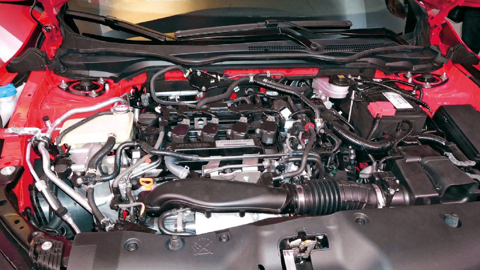 Για πρώτη φορά η Honda βάζει σε Civic εκτός του Type R turbo κινητήρες μικρού κυβισμού, με νέα μοτέρ 1,0 και 1,5 λίτρων να αποτελούν πλέον τη γκάμα.