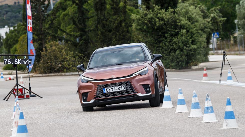 Elk test στο Lexus LBX: Από τα πιο ευχάριστα αυτοκίνητα στη δοκιμασία