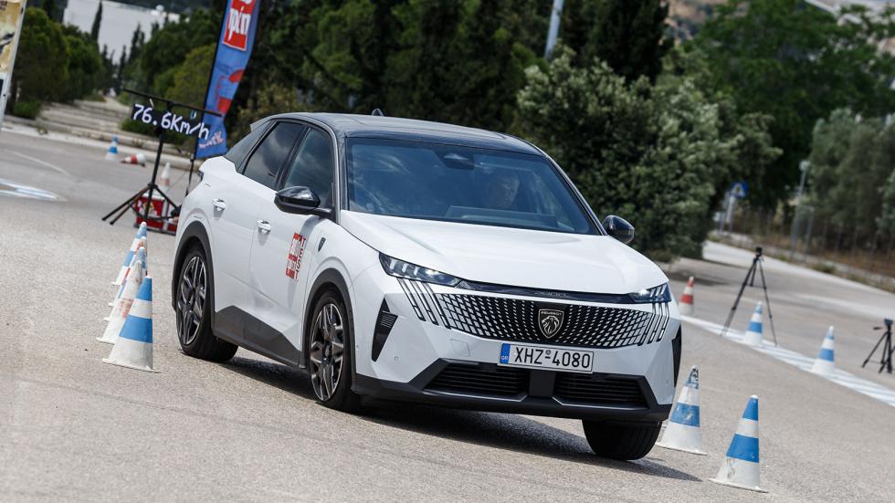 Το Peugeot 3008 ισορροπεί ιδανικά μεταξύ της άνεσης και της δυναμικής οδικής συμπεριφοράς μέσω της ρύθμισης της ανάρτησής του, κάτι που φάνηκε και στην διαδικασία του elk test.