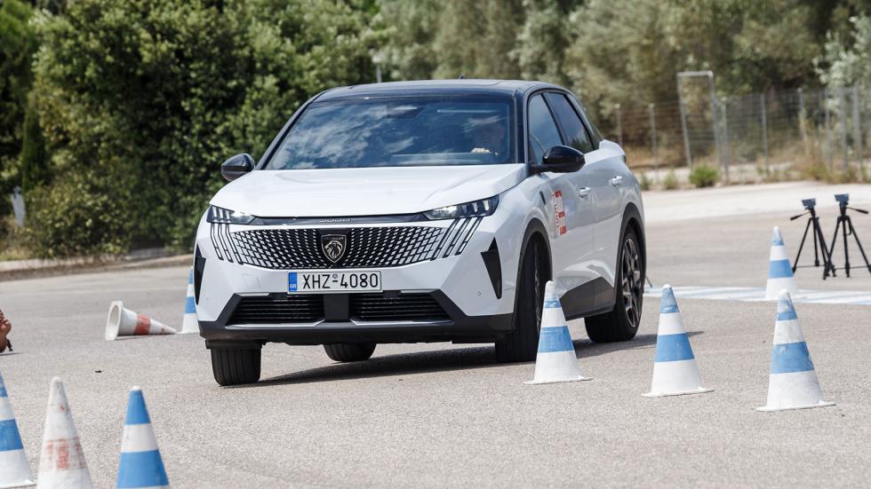 Elk test στο Peugeot 3008: Ισορροπία άνεσης και κρατήματος