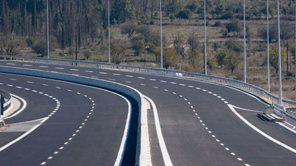 Παραδόθηκε στην κυκλοφορία το νέο οδικό τμήμα Λεύκτρου - Σπάρτης, που αποτελεί μέρος του αυτοκινητόδρομου Κορίνθου - Καλαμάτας.