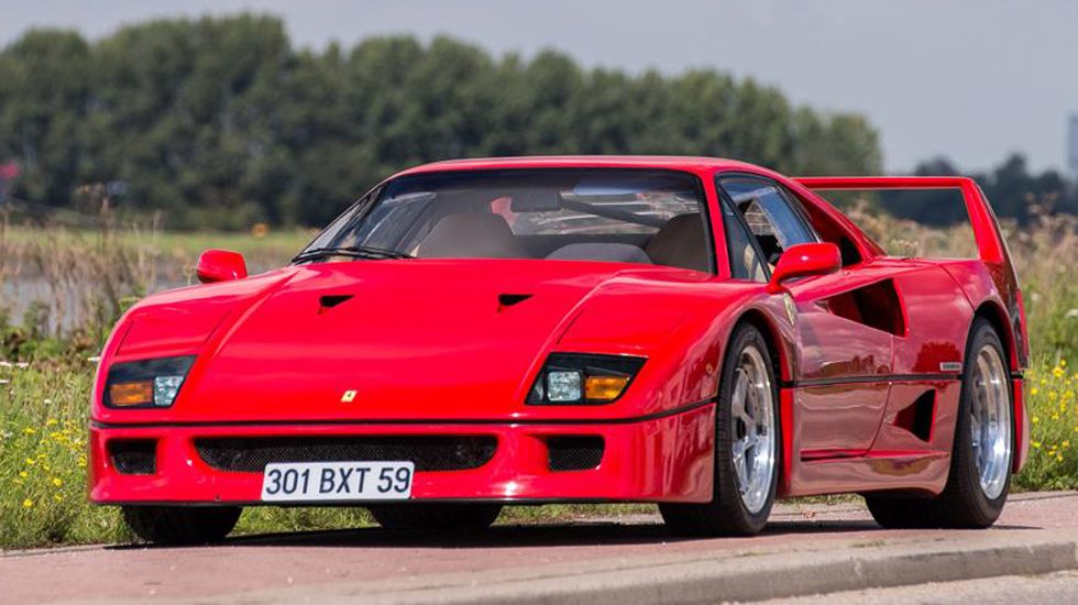 Η Ferrari F40 του 1989 που ανήκε στον πρώην πρωταθλητή της F1, Nigel Mansell, πωλήθηκε σε δημοπρασία των Bonham`s, αντί του ποσού των 690.000 ευρώ.