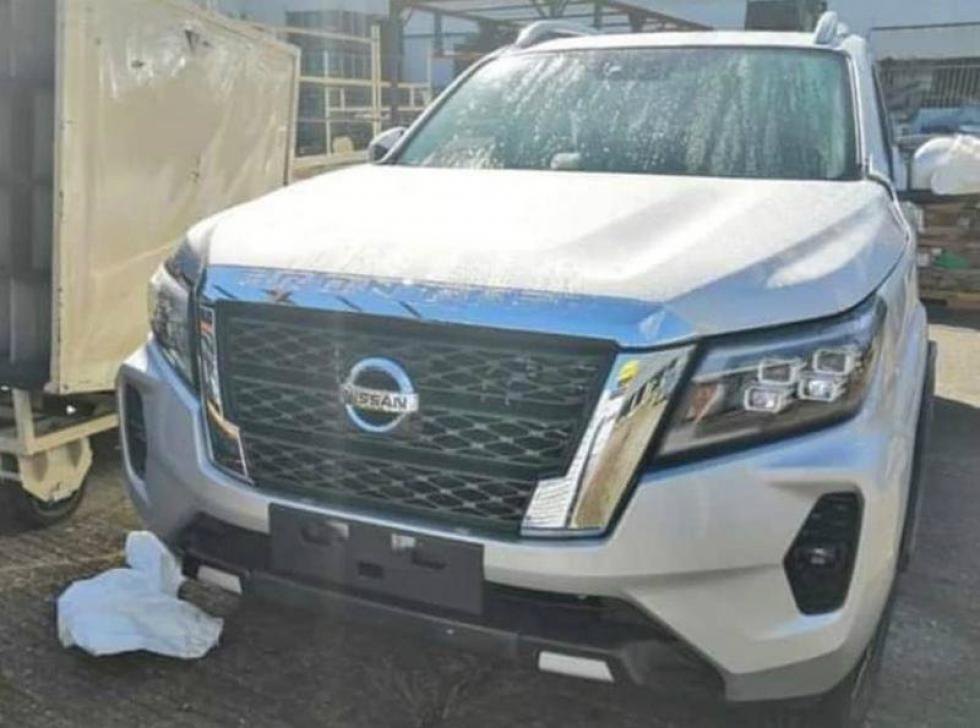 Νέες εικόνες του ανανεωμένου Nissan Navara 