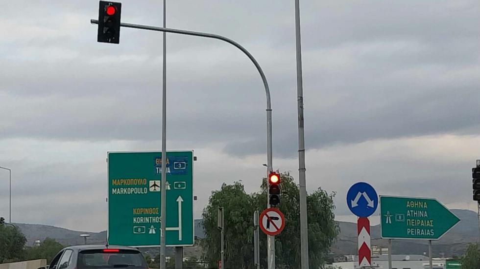 Νέα φανάρια σε όλες τις οδικές αρτηρίες στη Δ. Αττική 