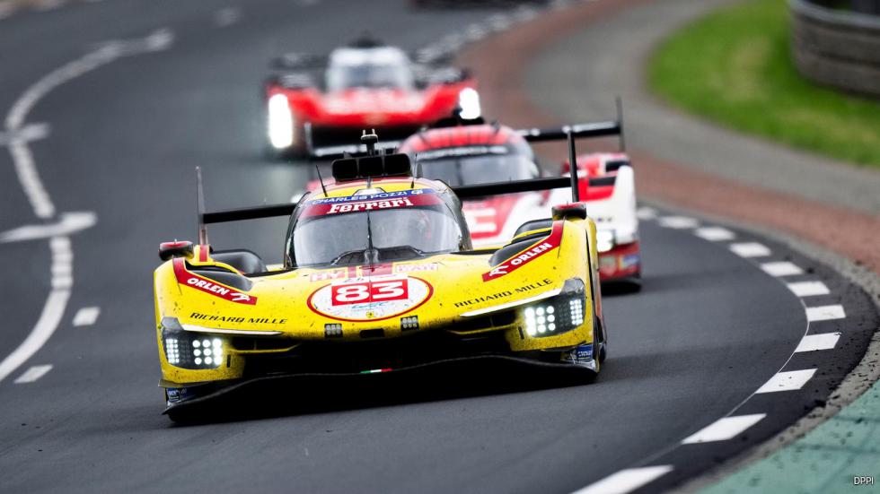Le Mans 2025: Ο Ρόμπερτ Κούμπιτσα οδηγεί τη Ferrari στο ιστορικό χατ-τρικ