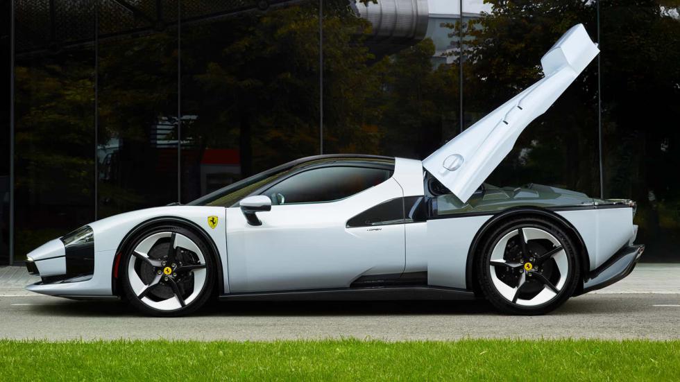 Η Ferrari τιμά την θρυλική F40 με τη μοναδική SC40