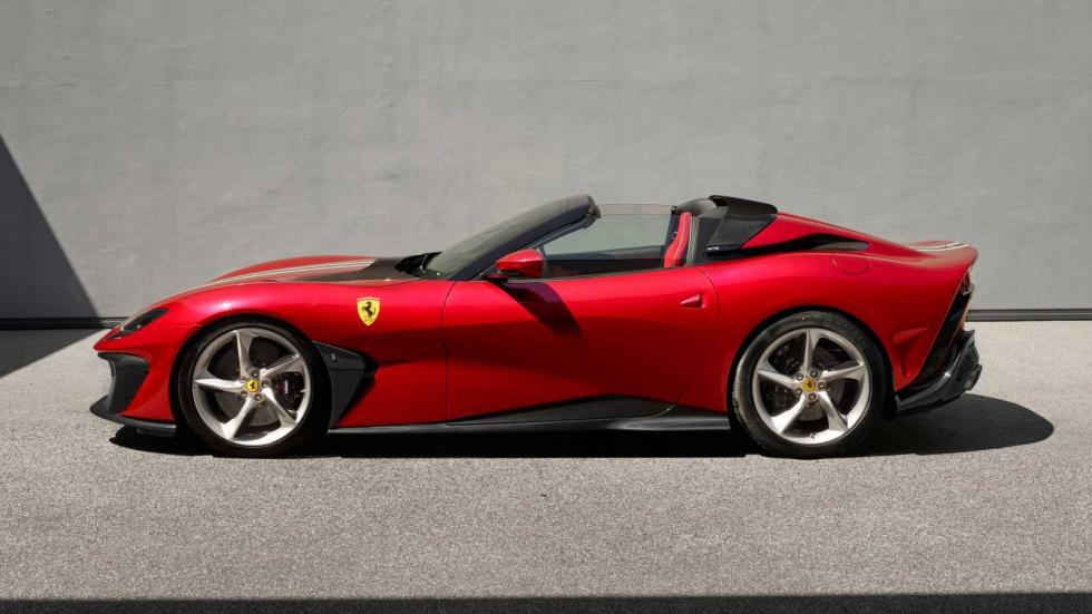 Ferrari SP51: Νέα μοναδική «καλλονή» χωρίς οροφή 