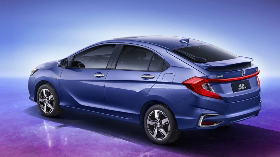 Το νέο Honda Gienia θυμίζει έντονα το νέο Civic, με λίγο μικρότερες διαστάσεις