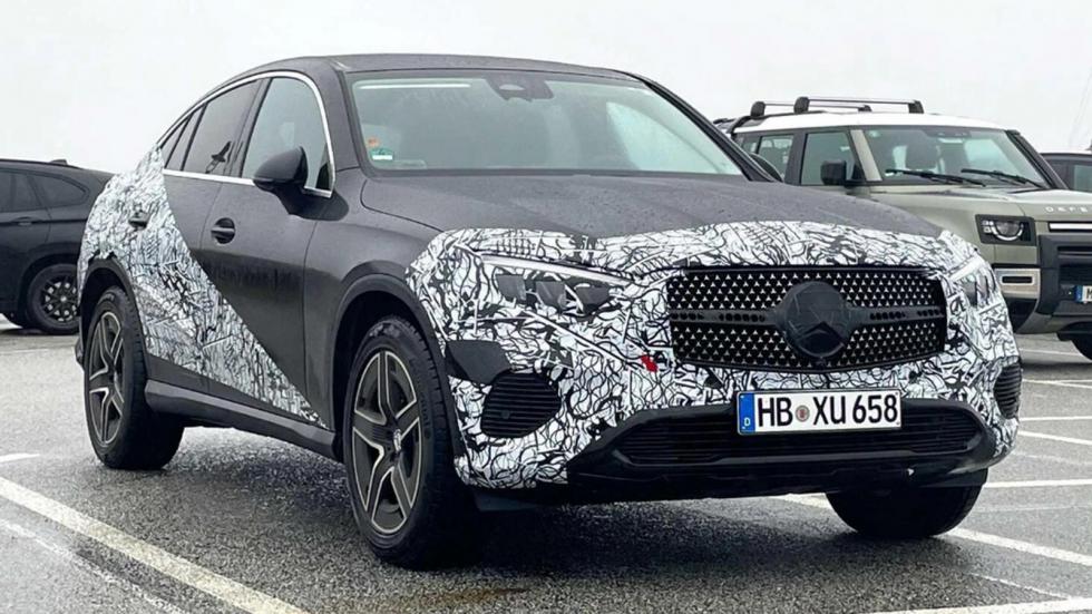 «Ημίγυμνη» σε δοκιμές η Mercedes GLC Coupe
