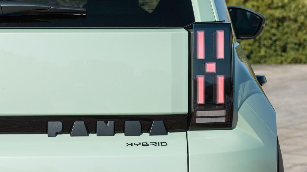 Fiat Grande Panda: Το φθηνότερο αυτόματο mild hybrid SUV πόλης