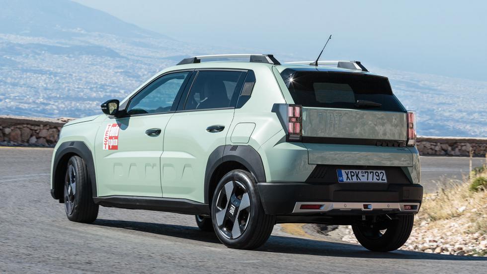 Με τιμή που ξεκινά από τις 20.800 ευρώ, το Fiat Grande Panda είναι το πιο φθηνό μοντέλο της κατηγορίας που διατίθεται με ήπια υβριδικό σύστημα και αυτόματο κιβώτιο.