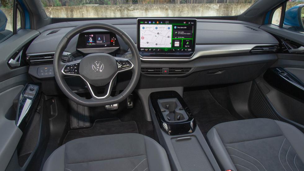 Η πρόσφατη ανανέωση του Volkswagen ID.4 Pro έφερε το νέο Digital Cockpit με κεντρική οθόνη 12,9 ιντσών και μετατόπισε το μοχλοδιακόπτη για την επιλογή κίνησης πλέον πίσω από το τιμόνι (ήταν δίπλα στον