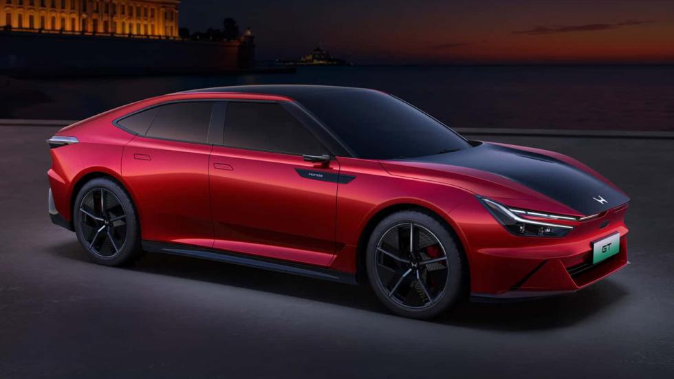 To καινούργιο Honda που έχει 6 οθόνες στην καμπίνα του