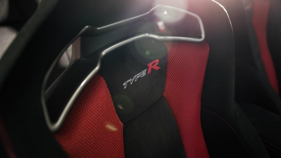 To νέο Honda Civic Type-R Black Edition 
