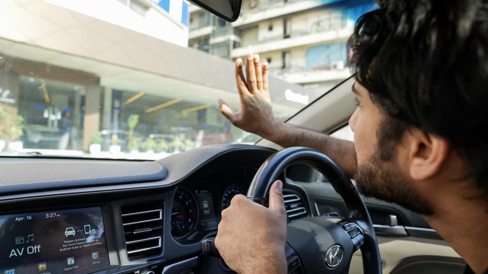 Hyundai: Βρήκε τρόπο να μειώσει έως 22° Κελσίου τη ζέστη στην καμπίνα