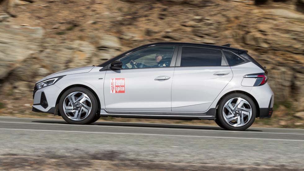 Toyota Yaris Hybrid 116 PS Vs Hyundai i20 100 PS: Δυνατή μάχη
