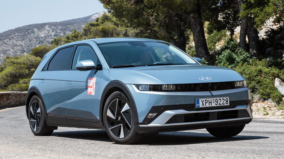 Η ανανέωση του Ioniq 5 αύξησε την ωφέλιμη χωρητικότητά της μπαταρίας του στις 80 kWh, προσδίδοντάς του αυτονομία της τάξης των 476 χλμ. και υποχρεώνοντάς το σε μόλις 2 φορές φόρτιση το μήνα.
