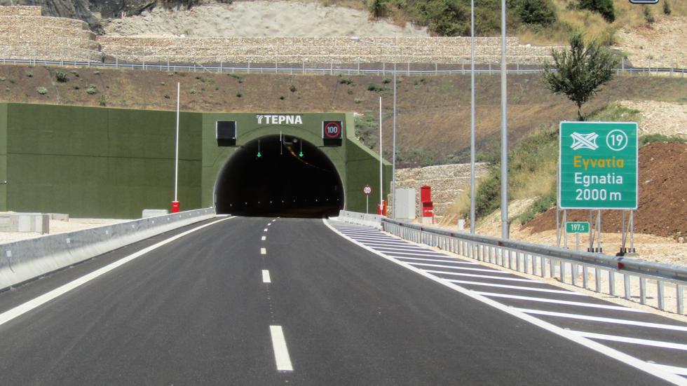 Κατά τη διάρκεια των εργασιών, θα εφαρμοστεί αμφίπλευρη εκτροπή κυκλοφορίας από τον Α/Κ Αβγού έως τον Α/Κ Εγνατίας.