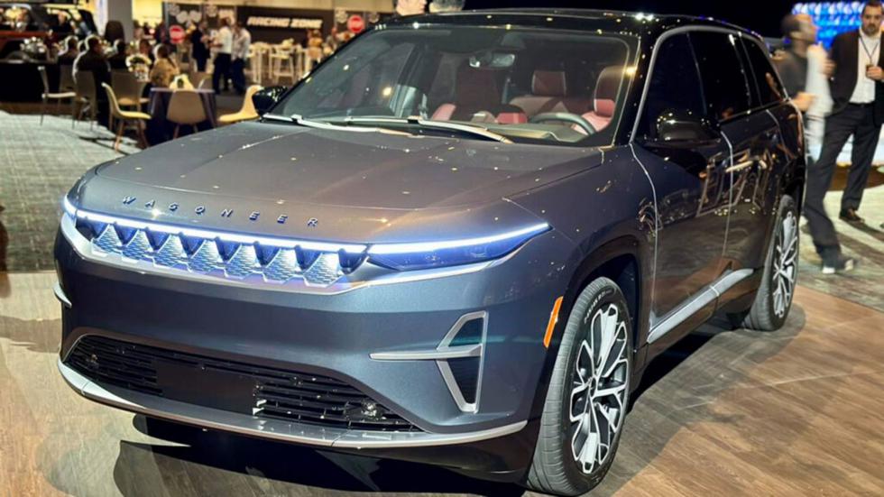 Πρωταγωνιστές σε εκδήλωση τα ηλεκτρικά Jeep Recon και Wagoneer