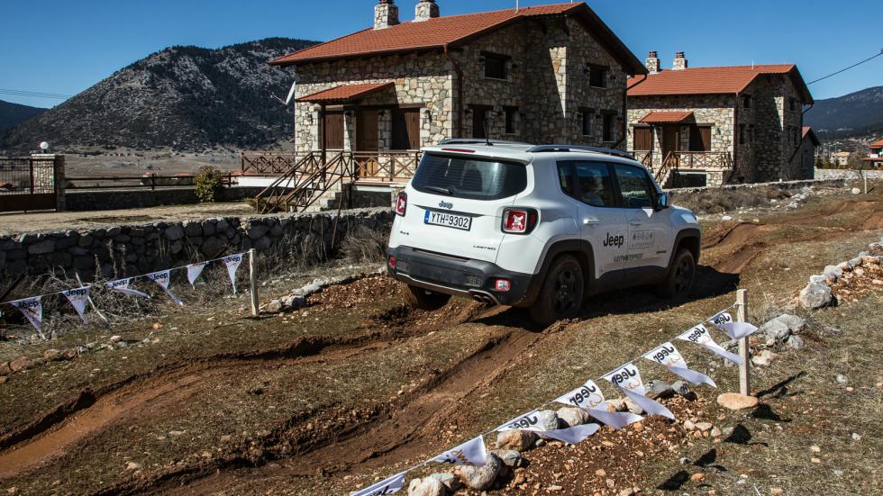 Το Renegade δεν...κόλλησε πουθενά, χαρίζοντας στιγμές off-road απόλαυσης στους παρευρισκόμενους δημοσιογράφους. 