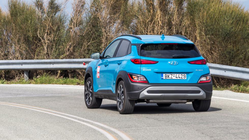 Υβριδικό Toyota C-HR με 184 άλογα ή βενζινάτο Hyundai Kona με 198;