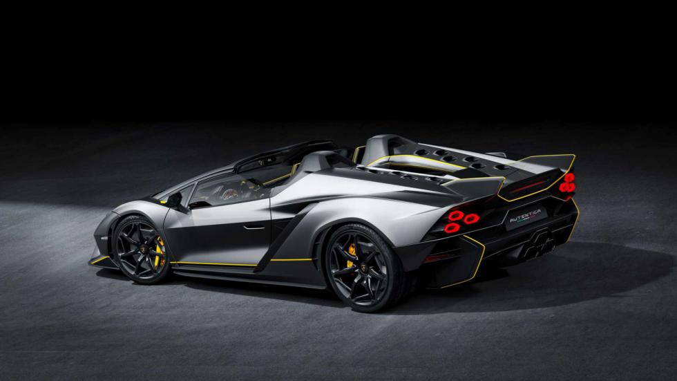 Lamborghini Invencible & Autentica: Οι τελευταίες με «καθαρόαιμο» V12