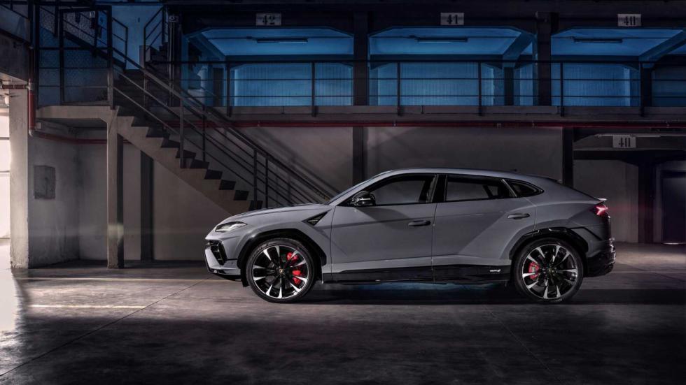 Νέα Lamborghini Urus S: «Βασική» αλλά διαβολική με 666 ίππους