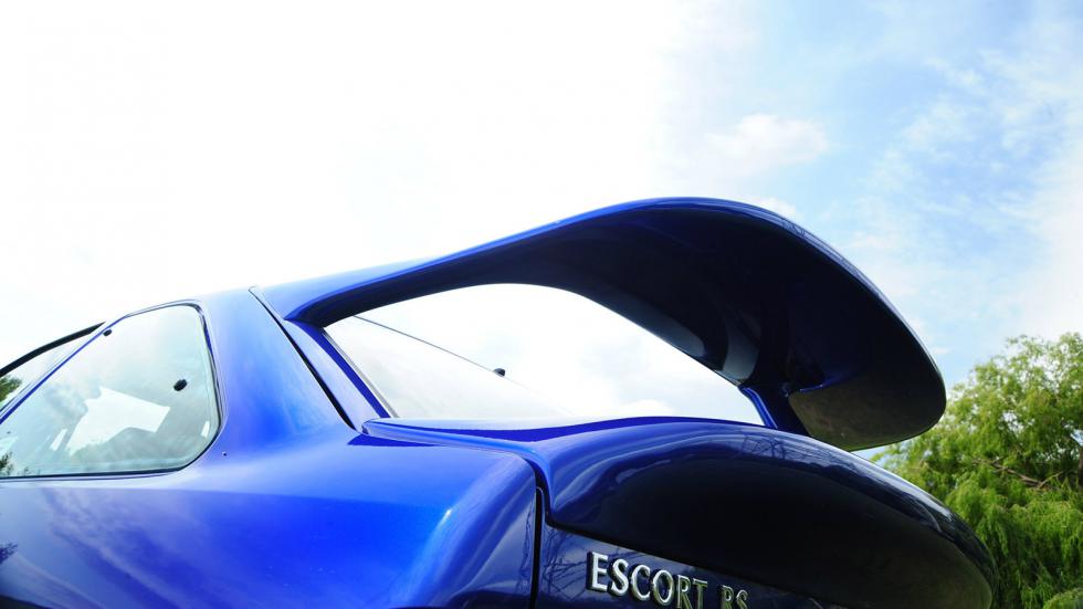 Ford Escort RS Cosworth: Το αντι-Sierra που σήμερα πιάνει 50+ χιλιάρικα!