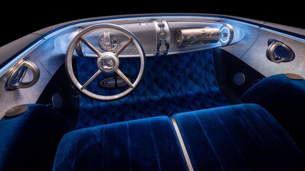 Mercedes Vision Iconic: Φορτιστής η βαφή & ταμπλό Zeppelin με AI