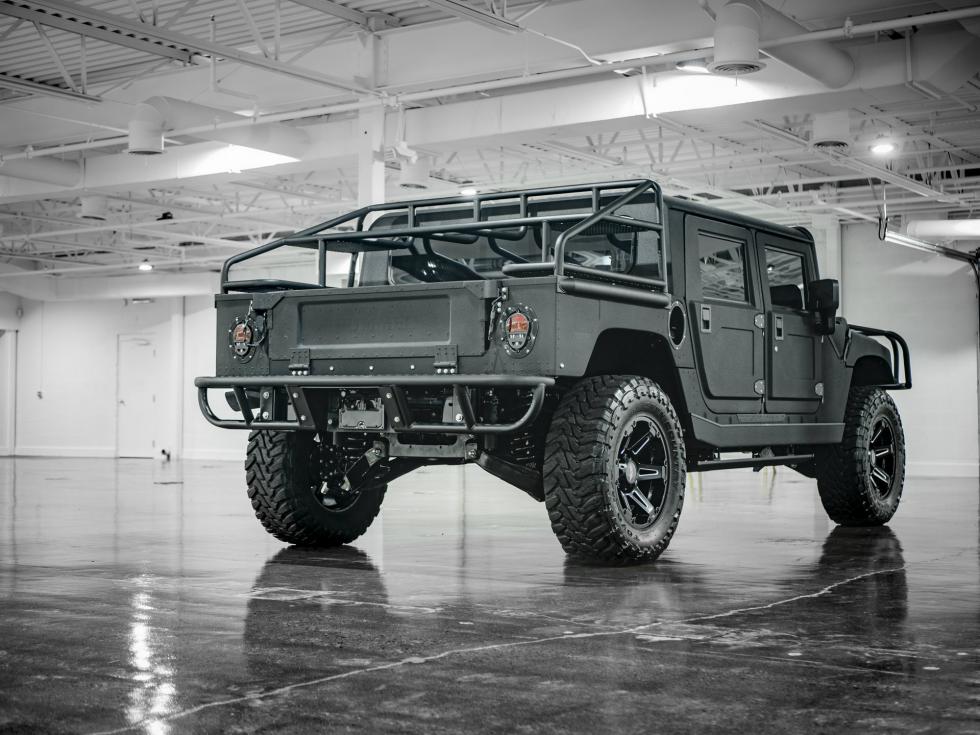 Το πανάκριβο Hummer H1 της Mil-Spec