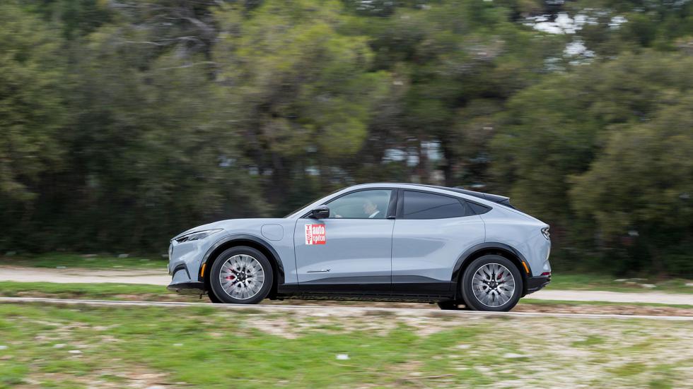 Πόσο καλή είναι η νέα Ford Mustang Mach-E στο Test Center;