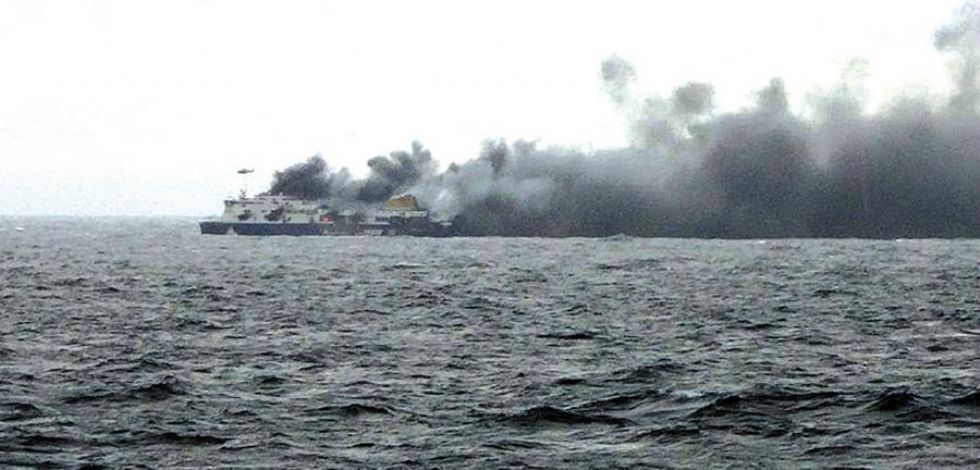 Το αρμόδιο Κέντρο Έρευνας και Διάσωσης της Ιταλίας (RCC ROMA) ανακοίνωσε την ανάσυρση του νεκρού ανδρός από τη γλίστρα διάσωσης επιβατών. 