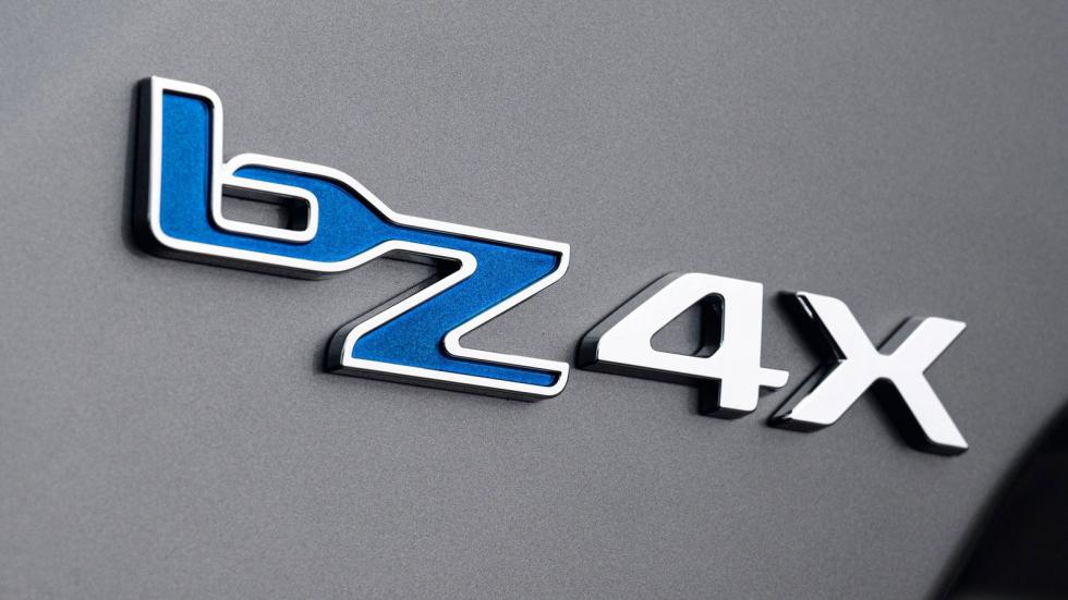 Η τιμή του πρώτου ηλεκτρικού Toyota: Από 41.900€ το bZ4X