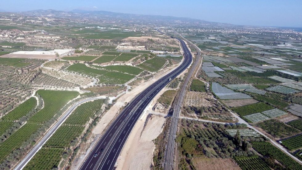 Από τον Μάρτιο του 2017, ένα Ι.Χ. θα καλύπτει τη διαδρομή Αθήνα – Πάτρα σε 1 ώρα και 50 λεπτά, με κόστος διοδίων της τάξης των 11,5 ευρώ.