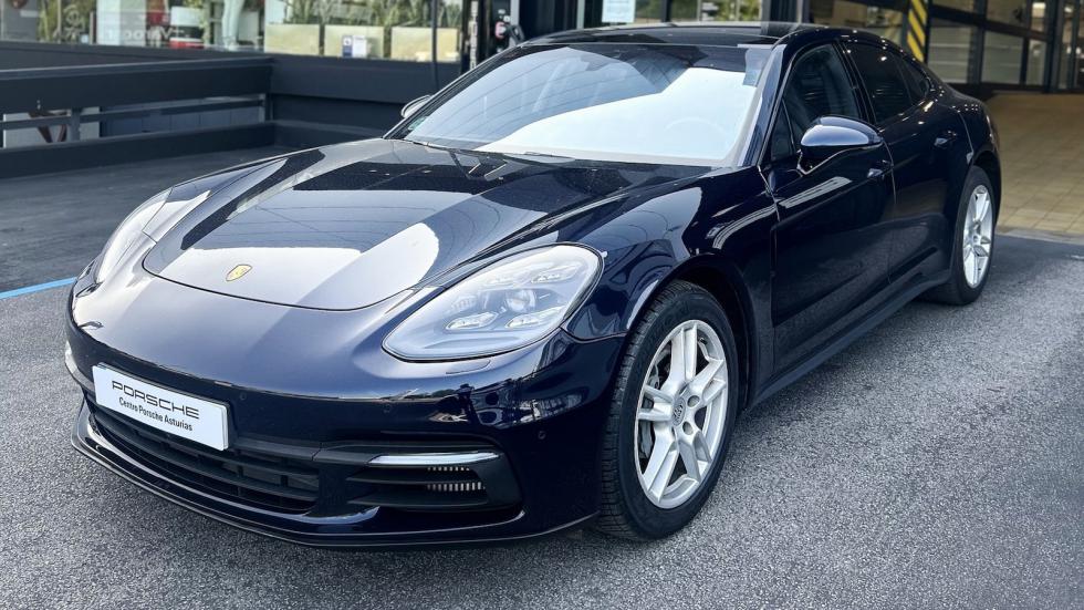 Η συγκεκριμένη Panamera εξοπλίζεται με τον V8 4.0 λίτρων κινητήρα απόδοσης 422 ίππων και 850 Nm ροπής

