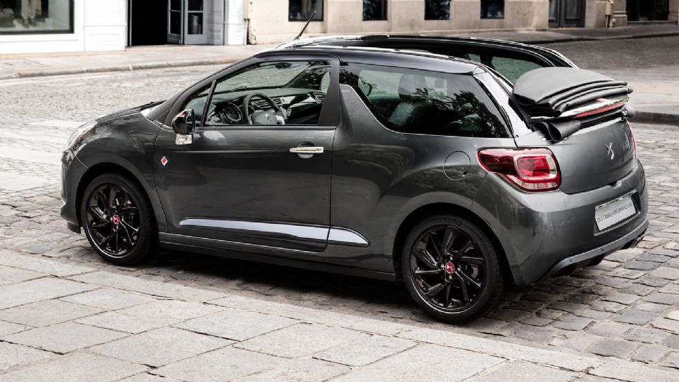 Η DS κάνει με την έκδοση Performance Line, ό,τι και οι Mercedes, VW και Ford με τις εκδόσεις AMG Line, R Line και ST Line αντίστοιχα.
