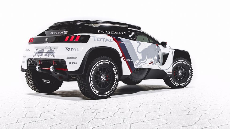 Η πρώτη επίσημη εμφάνιση του Peugeot 3008 DKR θα γίνει σε λίγες ημέρες στην έκθεση του Παρισιού. Το αγωνιστικό του ντεμπούτο θα γίνει μέσα στον Οκτώβριο, όταν ο θρύλος Carlos Sainz θα κάτσει πίσω από 