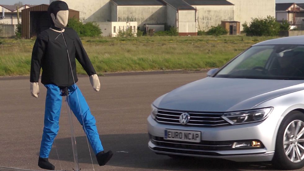 Στη συνολική βαθμολογία του EuroNCAP πλέον μετρούν και τομείς, όπως η ασφάλεια των πεζών σε ενδεχόμενο σύγκρουσης.