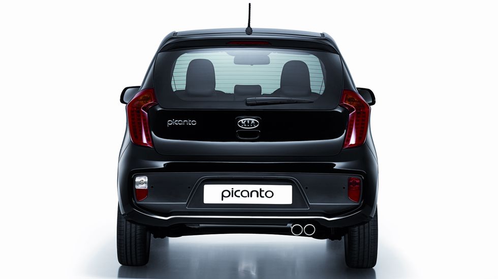 Ο πίσω σπορ προφυλακτήρας του Kia Picanto 1.2 λτ. EX Sport 5d διαθέτει διπλή απόληξη εξάτμισης.