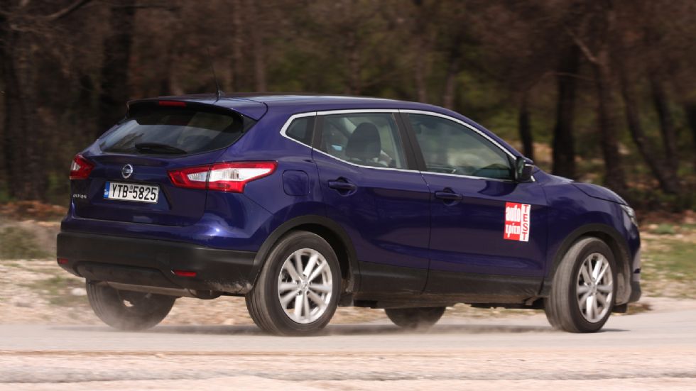 Το Nissan Qashqai διαθέτει diesel και τετρακίνητες εκδόσεις, που συνδυάζονται με πίσω ανάρτηση πολλαπλών συνδέσμων.