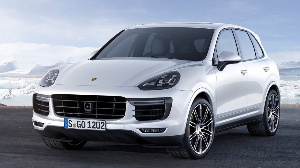 Η επόμενης γενιάς Cayenne (στη φωτό η νέα Porsche Cayenne Turbo S) που έχει προγραμματιστεί για το 2017, θα είναι ακόμα ταχύτερη, πιάνοντας τελικές ταχύτητες 300 χλμ./ώρα.