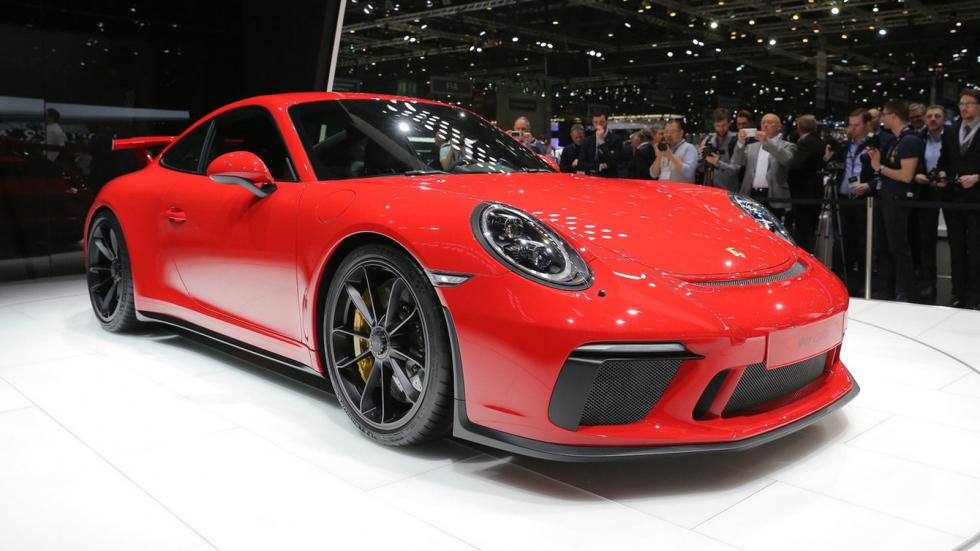 Η νέα Porsche 911 GT3 RS, στην έκθεση αυτοκινήτου της Γενεύης. 