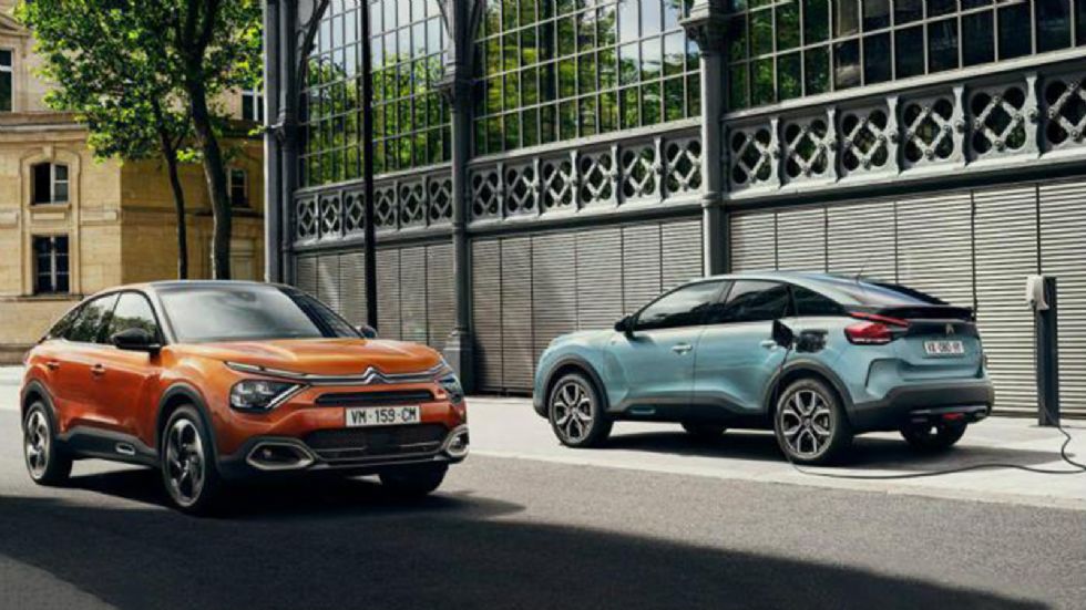 Σχεδιαστικά το Citroen C4 C-Cross συνδυάζει τα στοιχεία ενός crossover και ενός κουπέ αυτοκινήτου.	