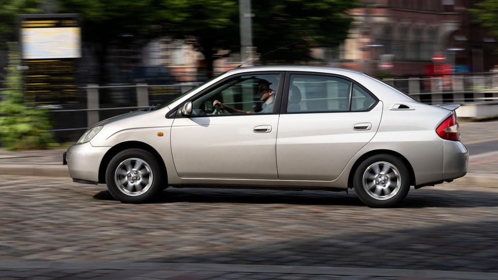 Toyota Prius: Κανείς δεν το πίστεψε, αλλά η Toyota κατέκτησε τον κόσμο