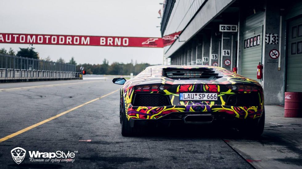 Η ψυχεδελική Lamborghini Aventador της WrapStyle φωτογραφήθηκε πρόσφατα στο Brno Moto GP circuit. 