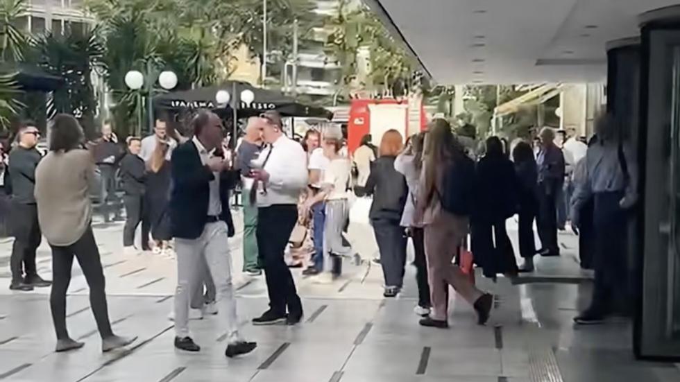 Φωτιά στον Πύργο Αθηνών: Εκκενώθηκε το κτίριο λόγω πυκνών καπνών από το υπόγειο πάρκινγκ