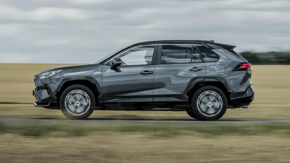 Oι τιμές του Toyota RAV4 PHEV στην Ελλάδα